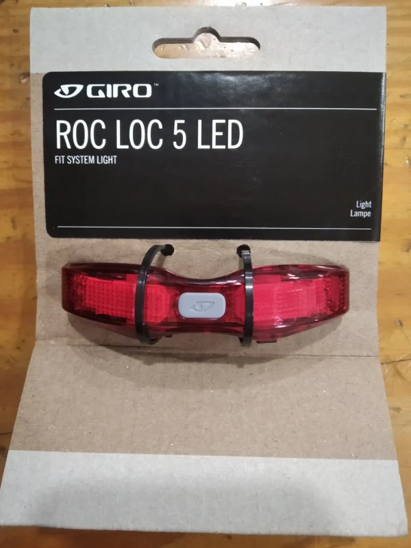 Luz trasera led para cascos Giro con Roc Loc